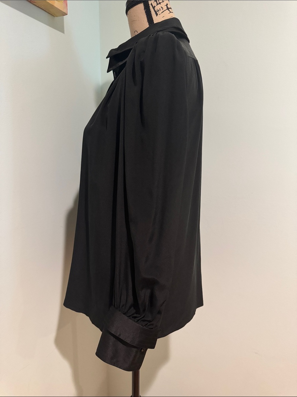 Vintage silk Francesca of Damon Black Long-Sleeve Collared Women's Blouse - Picture 5 of 13